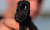 В Калининграде бизнесмен напал с пистолетом на павильон по выдаче кредитов