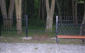 В Калининградской области вандалы украли часть ограды с воинского захоронения
