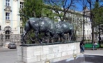 Памятник "Борющиеся зубры" в Калининграде